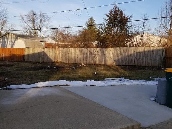 2nd image of 2440 Lorna Ct