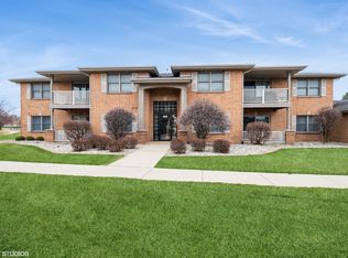 9743 Wildwood Ct UNIT 1D, Highland, IN