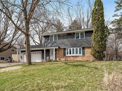 10425 Vessey Rd, Bloomington, MN, 55437