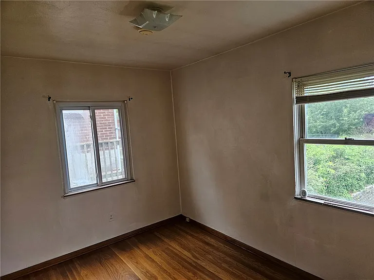 706 Upston St #FRONT — Photo 21