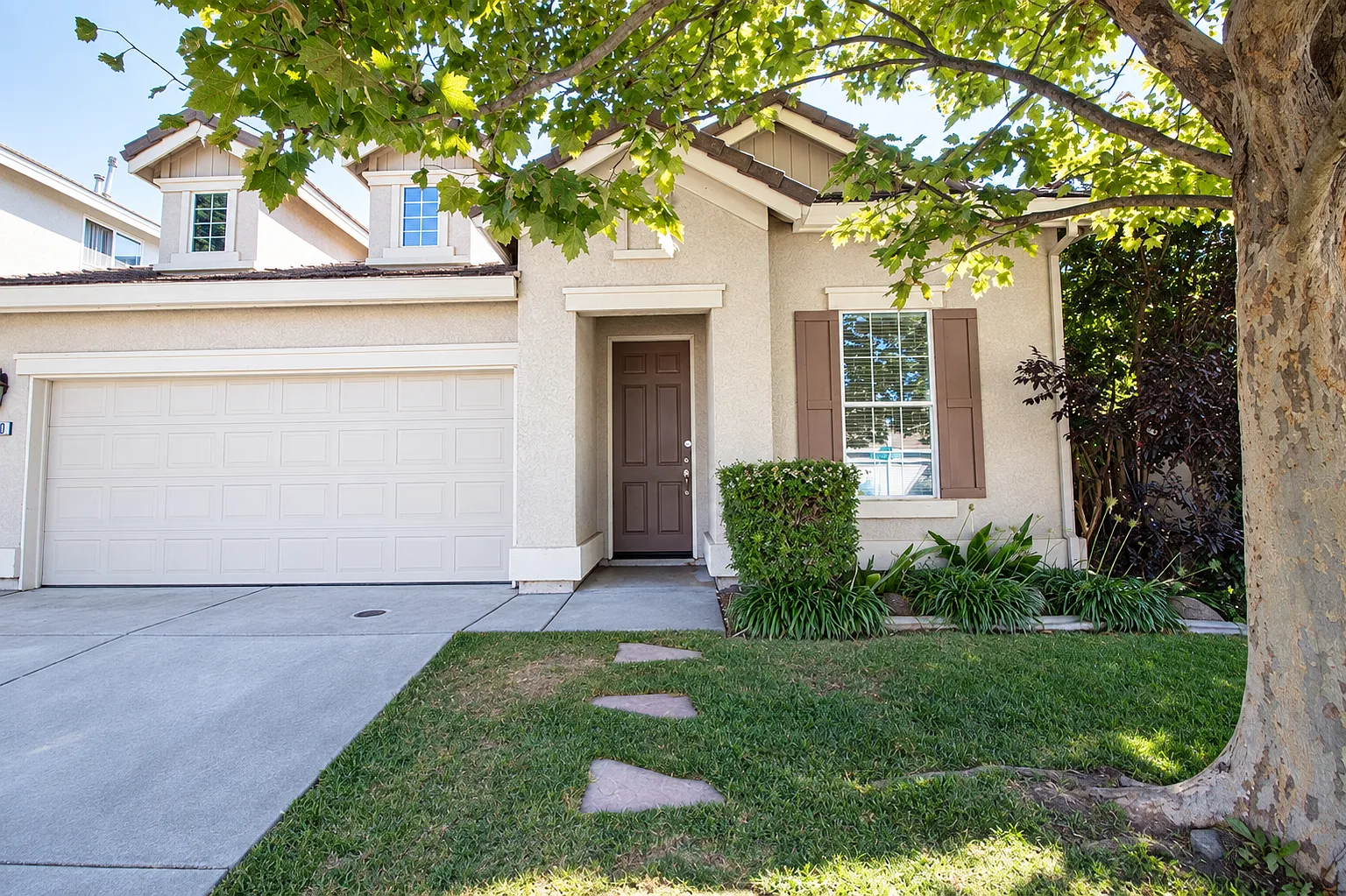 3 bed, 1706 sqft, $2,845 — Photo 2