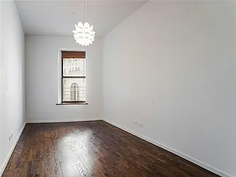 Sold by Avenue Sotheby's International Realty