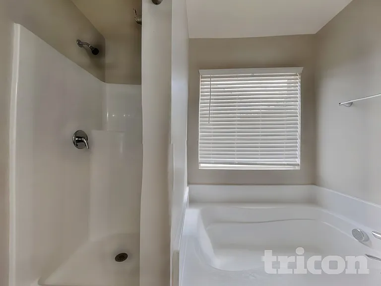 129 Ridgemoore Ct — Photo 10