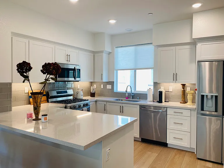 2317 W Broadway #93 — Photo 8