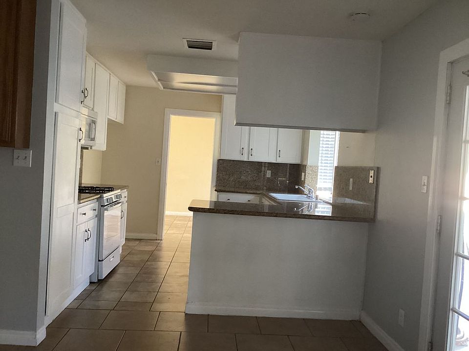 2nd image of 36818 Little Leaf Dr