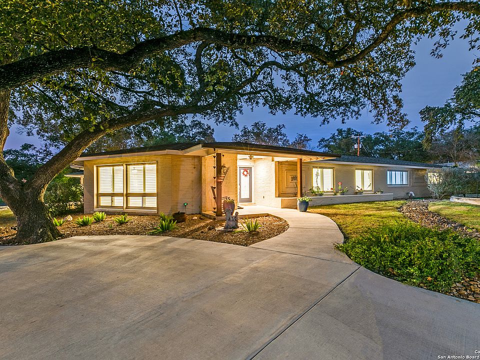1st image of 407 PRINZ DR