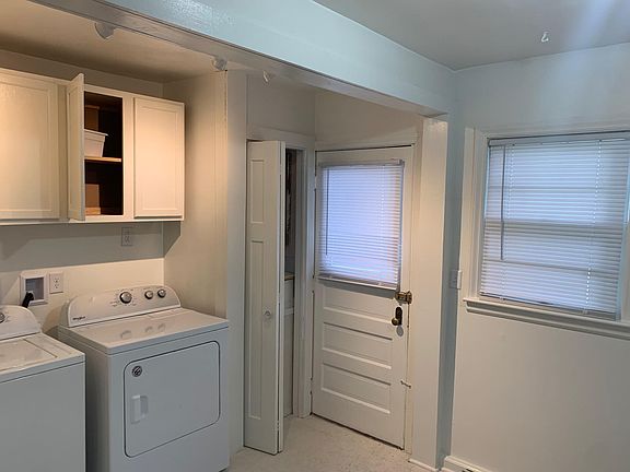5th image of 117 1/2 Lincoln St