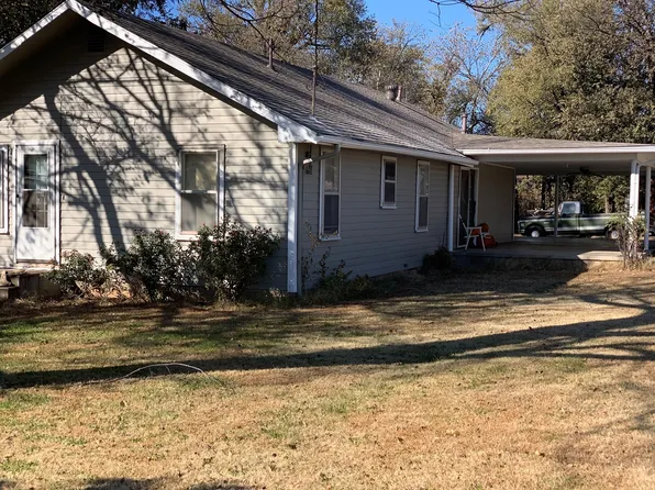 428 E 5th St, Newkirk, OK 74647