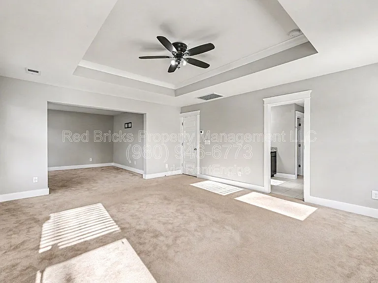 149 Kingston Dr — Photo 24