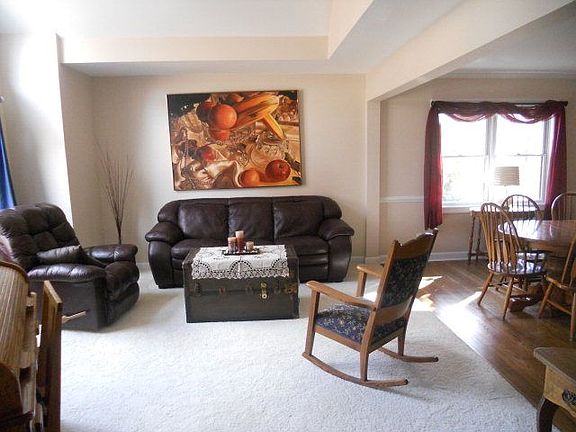 4th image of 625 Wyndham Woods Cir