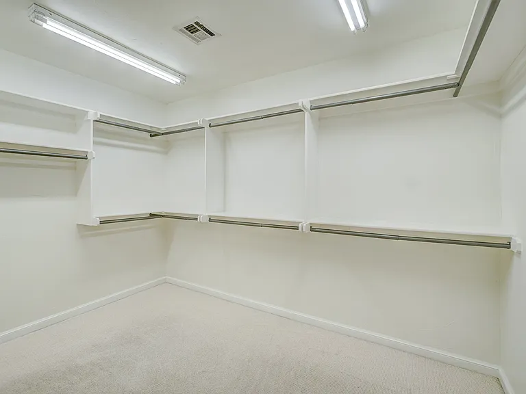 1108 Marlboro Ln — Photo 14