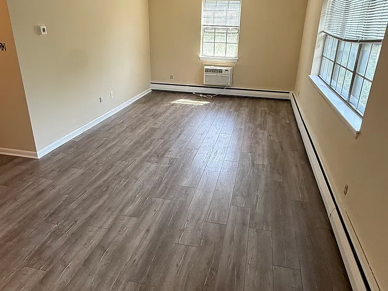 37 E Montgomery Ave #10 — Photo 5