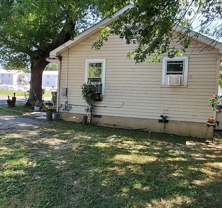 2nd image of 804-806 Kenner St