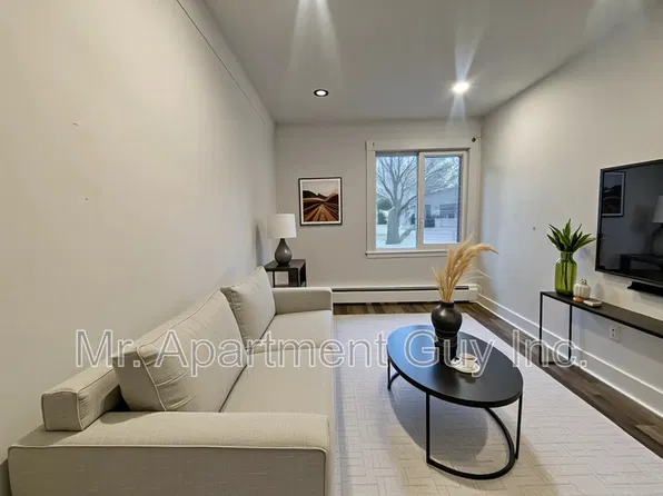 1148 Queens Blvd, Kitchener, ON