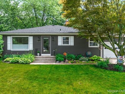 8288 Freeland Ave SW, Byron Center, MI, 49315