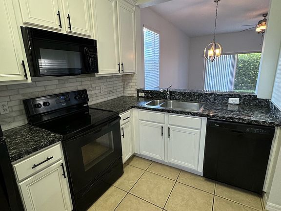 5th image of 1460 Retreat View Cir