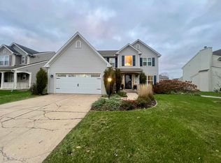807 Trailway Dr, Champaign, IL