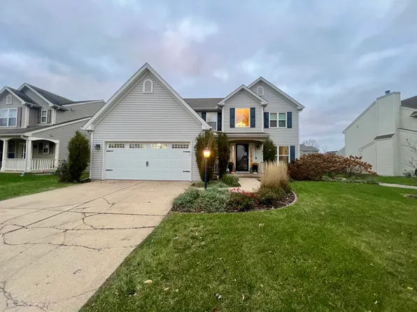 807 Trailway Dr, Champaign, IL 61822