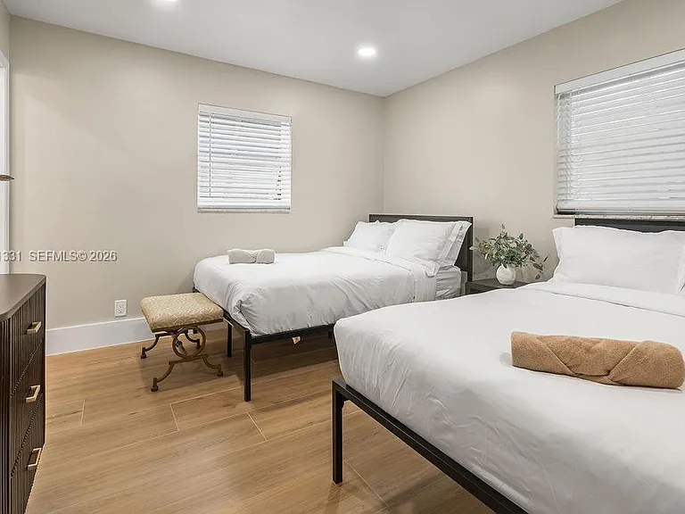 736 Prosperity Farms Rd — Photo 6