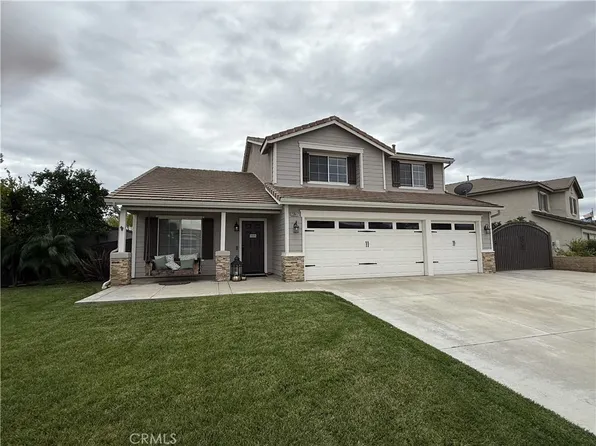 23517 Mountain Breeze Dr, Murrieta, CA 92562