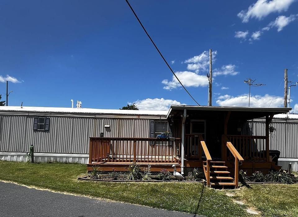 1st image of 221 Eby Ln