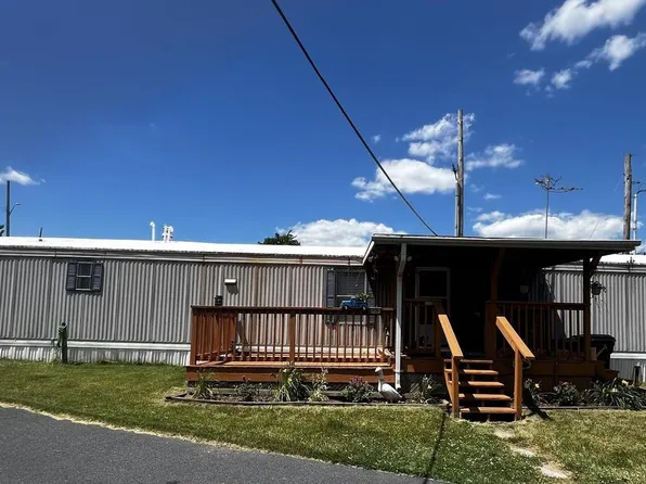 221 Eby Ln, Middletown, PA 17057