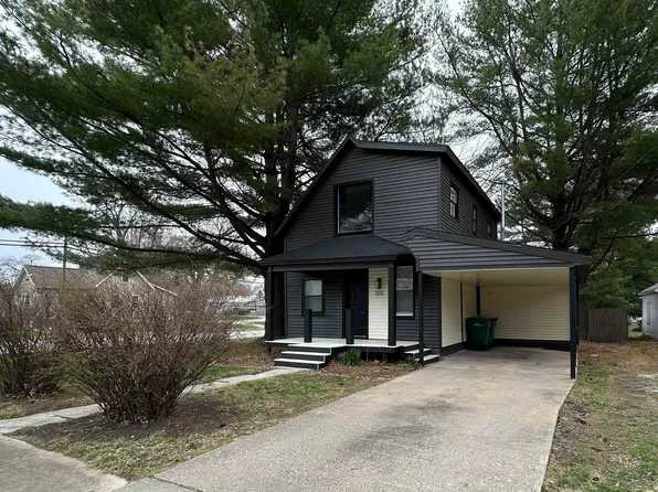 203 S Monroe St, Macomb, IL 61455