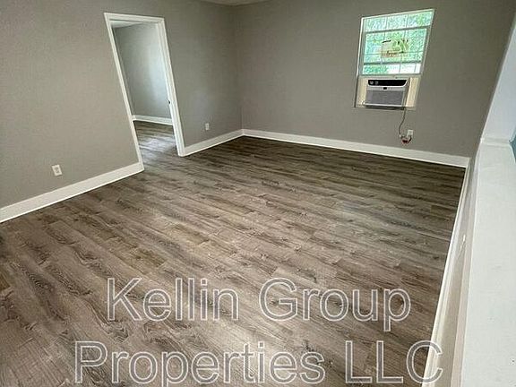 3rd image of 2723 Vermont Ave