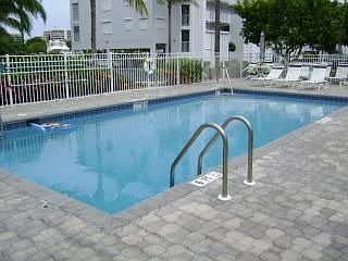 5th image of 4521 Bay Beach Ln APT 323