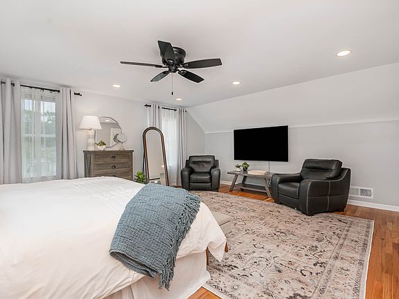Master suite has room to spare