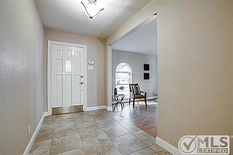 3rd image of 1321 Mossvine Dr