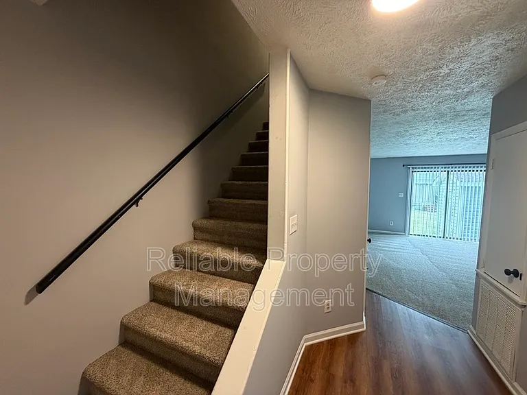 1405 Tangora Ln — Photo 2