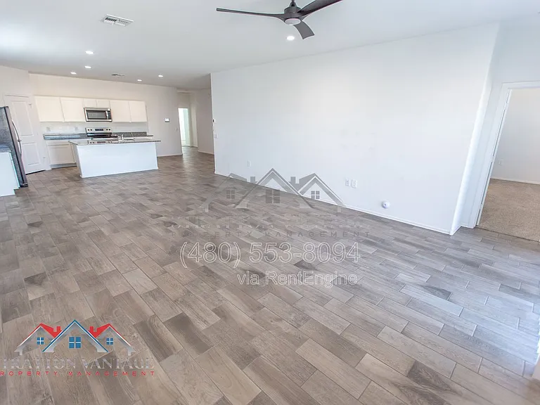 1330 W Hess Ave — Photo 27