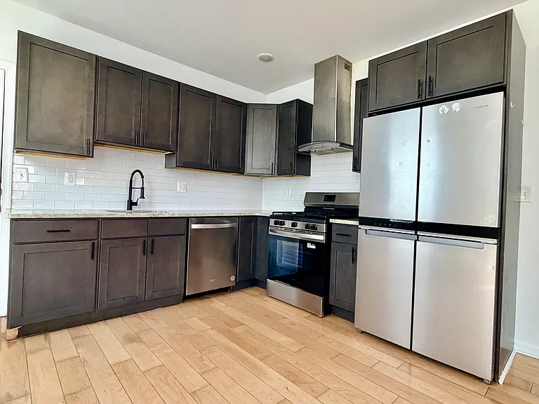 2802 W Agate St — Photo 15