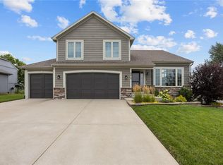 9015 N Norton Ave, Kansas City, MO 64156