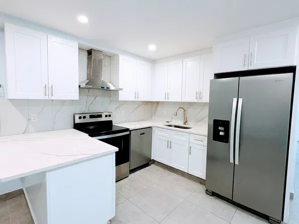 (undisclosed Address), Arverne, NY 11692