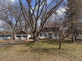 7863 Sunnyside Rd, Mounds View, MN 55112
