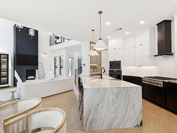 3rd image of 3404 Evening Petal Ln