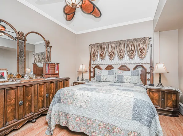 2055 Coleman Street image 10 of 26