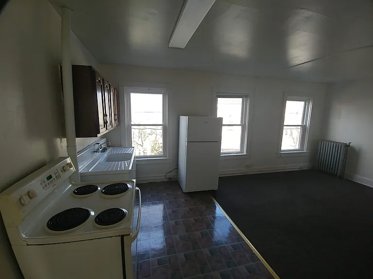 34 E Walnut St #C — Photo 21