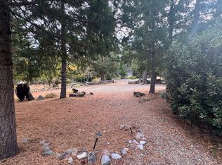 601 Davis Place Rd, Mount Shasta, CA 96067