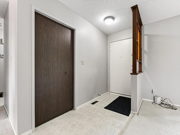 5th image of 11607 139th Ave NW