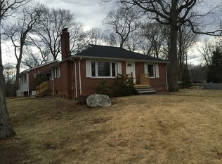 70 Wildwood Shores Dr, Hopatcong, NJ 07843