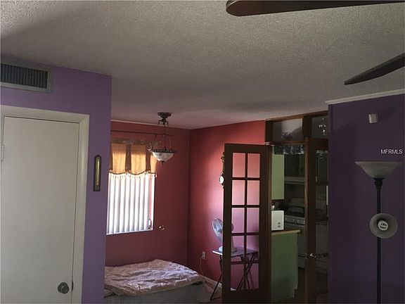 3rd image of 6243 Royal Oak Dr