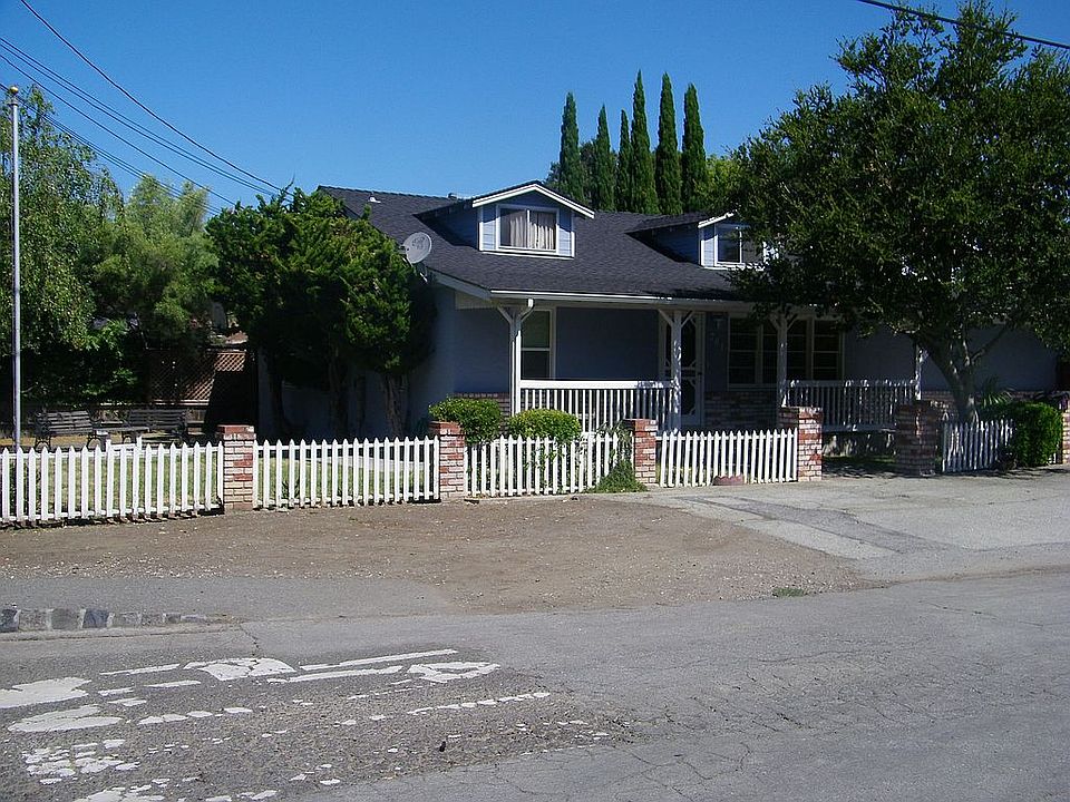 1st image of 703 16th Ave