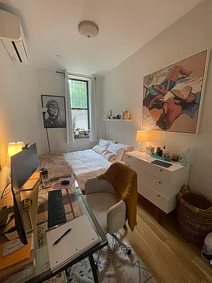 Rented by Weinstein Realty Group | media 6