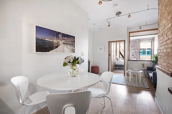 Sold by Compass | media 2
