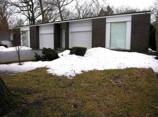 2766 Arlington Ave, Highland Park, IL 60035