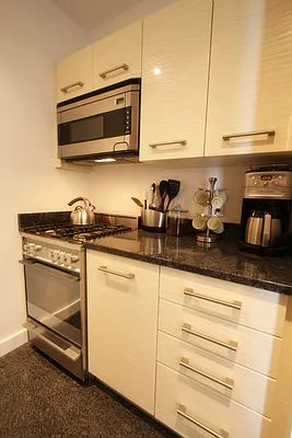 Rented by Metro Loft Management | media 2