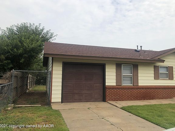 4th image of 3027 NE 25th Ave
